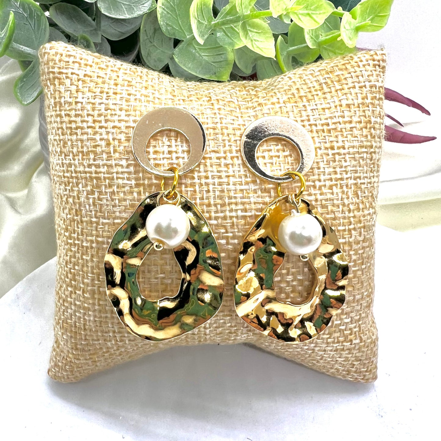 Gold Ovals Earrings