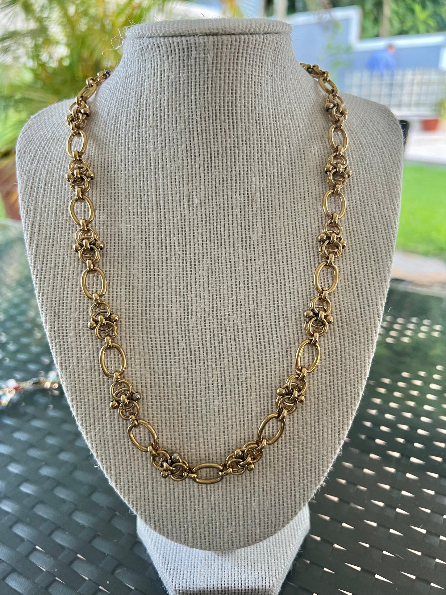 Gold Knots Necklace